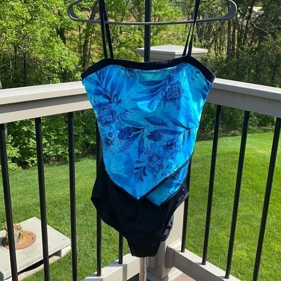 It Figures Other - It Figures Tummy thinner Swimsuit